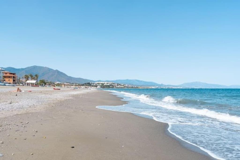 Apto Vacacional Follow The Sun Sabinillas Apartment *